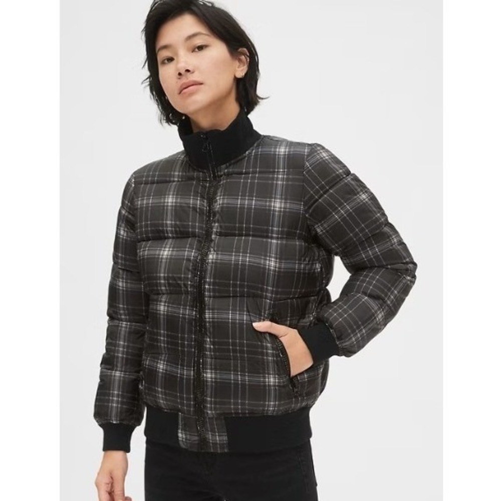 GAP Puffer Bomber Jacket Womens M Black White Plaid Full Zip Mock Neck Indie‎